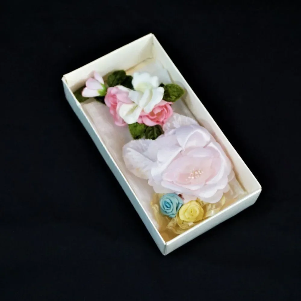 Estate Find Flower Decorations Bow Ribbon Appliques Craft Supply Wedding